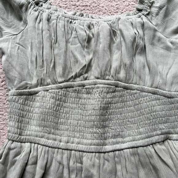 Hollister Saidie On Off Shoulder Tiered Sundress Dress Skort Sage Green Ruffle M - Picture 4 of 14